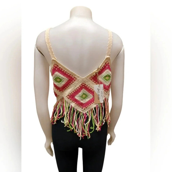 New In NWT Crochet Tank Crop Top Pink Size S/M - Picture 3 of 7